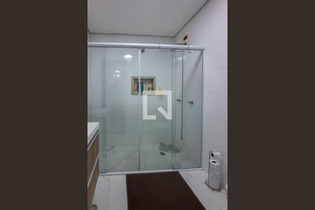 Casa à venda com 242m², 3 quartos e 3 vagasBanheiro da Suíte 3