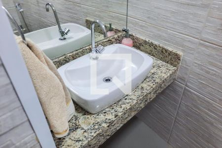 Casa à venda com 242m², 3 quartos e 3 vagasLavabo