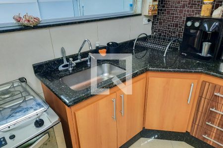 Casa à venda com 242m², 3 quartos e 3 vagasCozinha