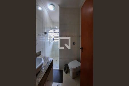 Casa à venda com 242m², 3 quartos e 3 vagasBanheiro Social