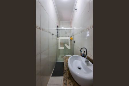 Casa à venda com 242m², 3 quartos e 3 vagasBanheiro da Suíte 1