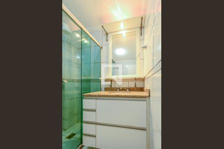 Banheiro de apartamento à venda com 1 quarto, 52m² em Bosque, Campinas