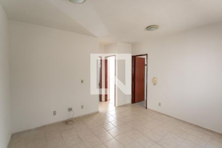 Sala de Apartamento com 2 quartos, 45m² Colégio Batista