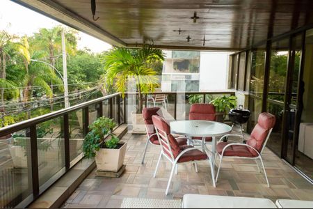 Apartamento à venda com 300m², 4 quartos e 4 vagasVaranda da Sala