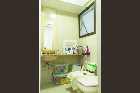 Apartamento à venda com 300m², 4 quartos e 4 vagasBanheiro da Suíte 3