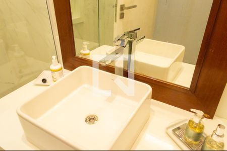 Apartamento à venda com 300m², 4 quartos e 4 vagasBanheiro Social