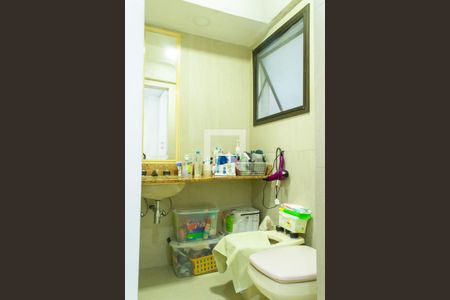 Apartamento à venda com 300m², 4 quartos e 4 vagasBanheiro da Suíte 3