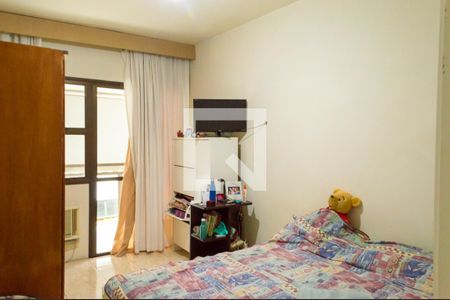 Apartamento à venda com 300m², 4 quartos e 4 vagasQuarto 4