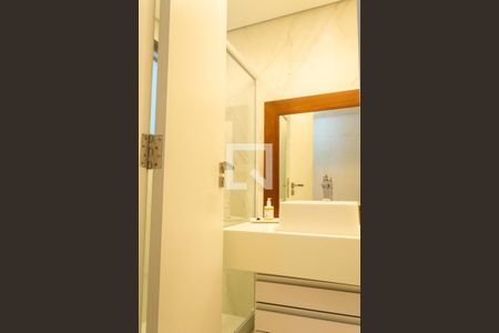 Apartamento à venda com 300m², 4 quartos e 4 vagasBanheiro Social