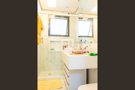 Apartamento à venda com 300m², 4 quartos e 4 vagasBanheiro da Suíte 1