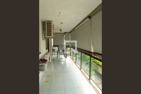 Apartamento à venda com 300m², 4 quartos e 4 vagasVaranda dos quartos