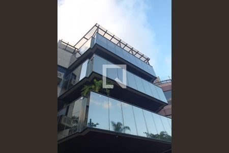 Apartamento à venda com 300m², 4 quartos e 4 vagasFachada