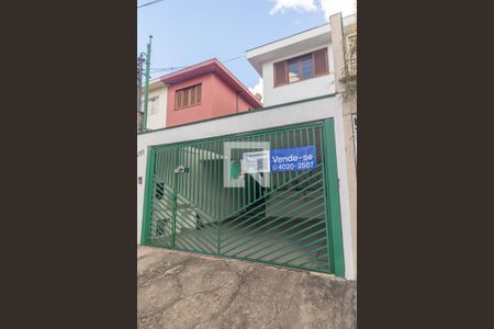 Casa à venda com 162m², 3 quartos e 2 vagasFachada