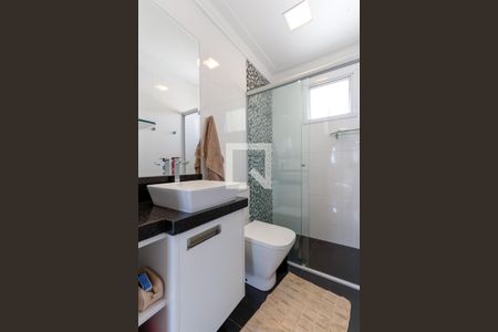Apartamento à venda com 92m², 2 quartos e 3 vagas Apartamento à venda com 92m², 2 quartos e 3 vagasBanheiro