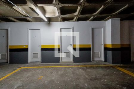 Apartamento à venda com 92m², 2 quartos e 3 vagas Apartamento à venda com 92m², 2 quartos e 3 vagasÁrea Comum - Depósitos