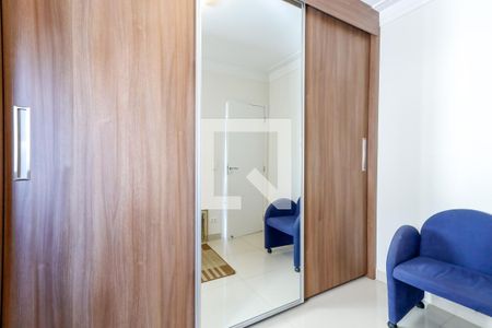 Apartamento à venda com 92m², 2 quartos e 3 vagas Apartamento à venda com 92m², 2 quartos e 3 vagasQuarto 2