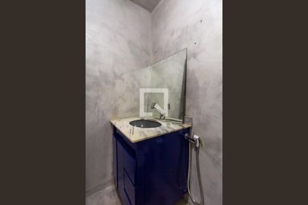 Banheiro de apartamento para alugar com 2 quartos, 48m² em Vila Gomes, São Paulo