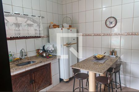 Casa à venda com 344m², 4 quartos e 3 vagasCozinha Dependencia