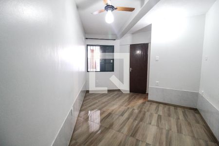 Casa para alugar com 100m², 2 quartos e 1 vaga Casa para alugar com 100m², 2 quartos e 1 vagaQuarto de serviço