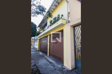 Casa para alugar com 100m², 2 quartos e 1 vaga Casa para alugar com 100m², 2 quartos e 1 vagaFachada