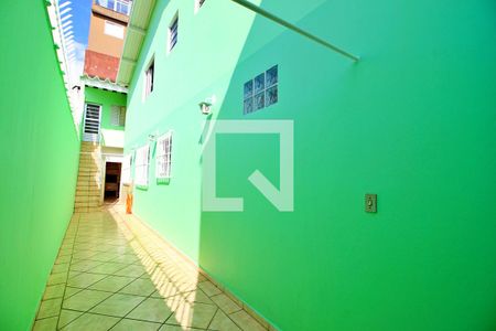 Casa para alugar com 173m², 3 quartos e 2 vagasCorredor