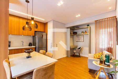 Apartamento para alugar com 74m², 2 quartos e 2 vagas Apartamento para alugar com 74m², 2 quartos e 2 vagasSala