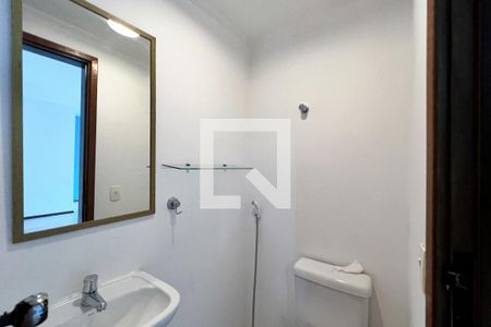 Lavabo de apartamento para alugar com 2 quartos, 70m² em Vila Uberabinha, São Paulo