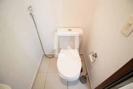 Lavabo de apartamento para alugar com 2 quartos, 70m² em Vila Uberabinha, São Paulo