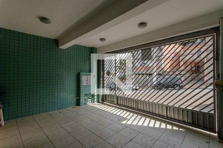 Casa à venda com 300m², 2 quartos e 2 vagas Casa à venda com 300m², 2 quartos e 2 vagasGaragem