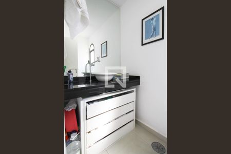 Lavabo de apartamento para alugar com 1 quarto, 94m² em Itaim Bibi, São Paulo