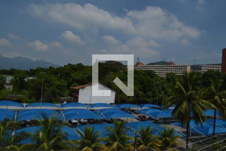 Apartamento à venda com 240m², 3 quartos e 2 vagas Apartamento à venda com 240m², 3 quartos e 2 vagasVista do Terraço