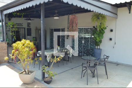 Apartamento à venda com 240m², 3 quartos e 2 vagas Apartamento à venda com 240m², 3 quartos e 2 vagasTerraço Gourmet