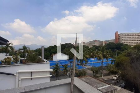 Apartamento à venda com 240m², 3 quartos e 2 vagas Apartamento à venda com 240m², 3 quartos e 2 vagasVista da Área de Serviço
