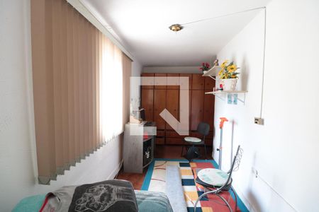 Casa à venda com 130m², 2 quartos e 8 vagasQuarto 2