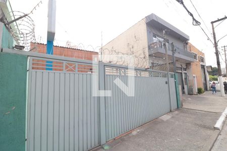 Casa à venda com 130m², 2 quartos e 8 vagasFachada