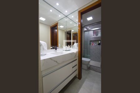 Apartamento à venda com 107m², 3 quartos e 2 vagasBanheiro