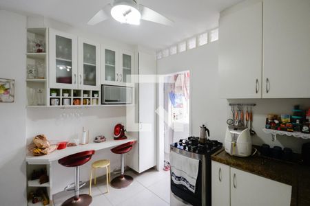 Apartamento à venda com 110m², 2 quartos e 1 vagaCozinha e Área de Serviço