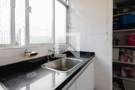 Apartamento à venda com 110m², 2 quartos e 1 vagaCozinha e Área de Serviço