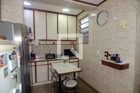 Apartamento à venda com 191m², 4 quartos e 1 vagaCozinha