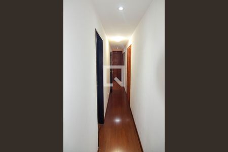 Apartamento à venda com 191m², 4 quartos e 1 vagaCorredor