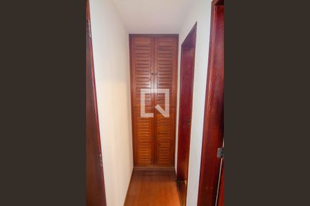 Apartamento à venda com 191m², 4 quartos e 1 vagaCorredor