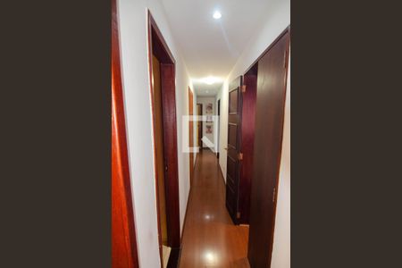 Apartamento à venda com 191m², 4 quartos e 1 vagaCorredor