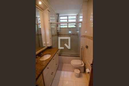 Apartamento à venda com 191m², 4 quartos e 1 vagaBanheiro Social