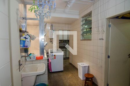 Apartamento à venda com 191m², 4 quartos e 1 vagaÁrea de Serviço