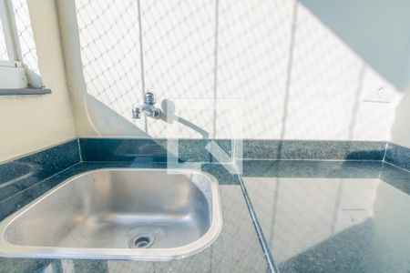 Casa para alugar com 80m², 2 quartos e 1 vagaÁrea de serviço