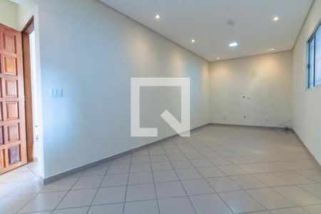 Sala de casa para alugar com 2 quartos, 80m² em Vila Marari, São Paulo