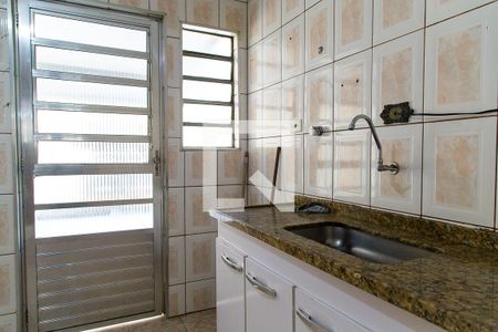 Casa à venda com 83m², 3 quartos e 2 vagasCozinha