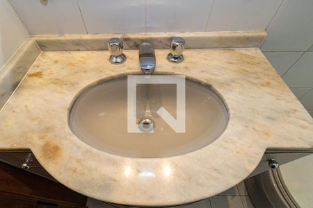 Apartamento à venda com 113m², 3 quartos e 2 vagasBanheiro Social