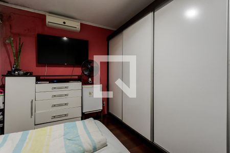 Casa à venda com 304m², 5 quartos e 5 vagas Casa à venda com 304m², 5 quartos e 5 vagasQuarto 2