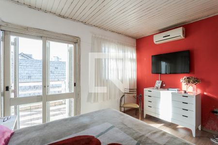 Casa à venda com 304m², 5 quartos e 5 vagas Casa à venda com 304m², 5 quartos e 5 vagasSuíte